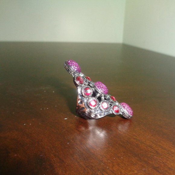 Beautiful purple statement ring- costume jewelry - Picture 5 of 12